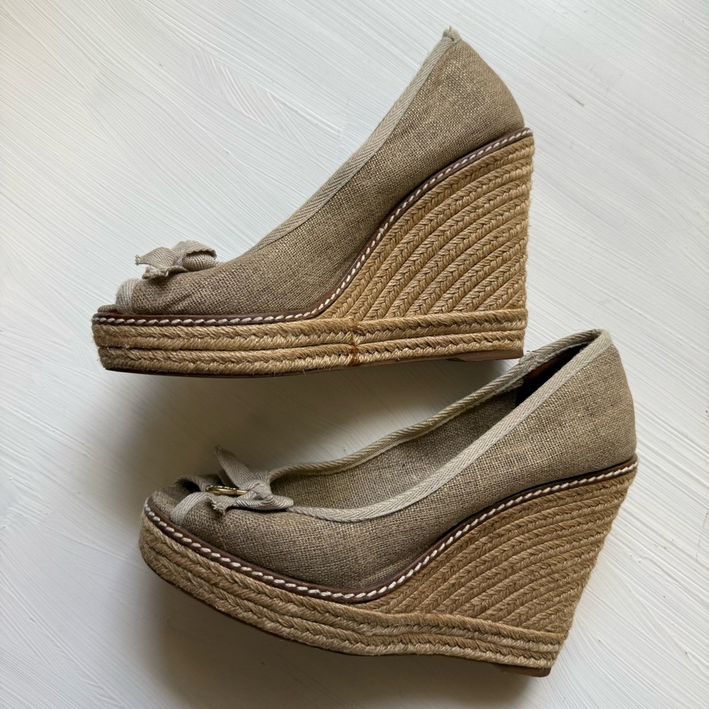 TORY BURCH JACKIE BOW BEIGE CANVAS SZ 7.5 B PRE-OWNED WEDGE HEEL ESPADRILLE - Picture 2 of 9